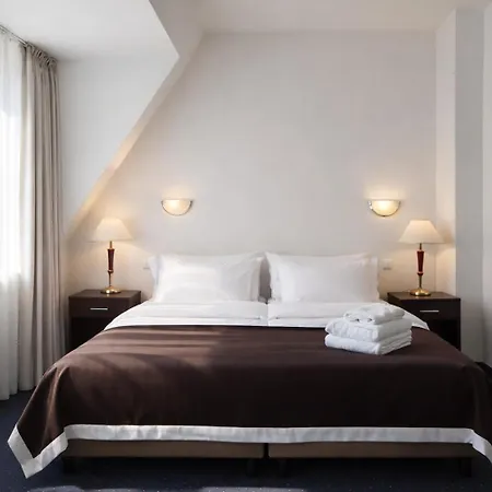 Hotel Pawlovnia 3*