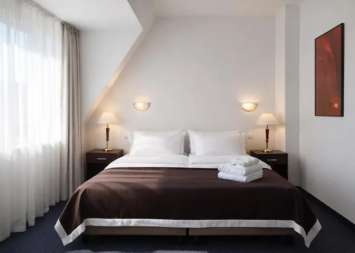 Hotel Pawlovnia 3*